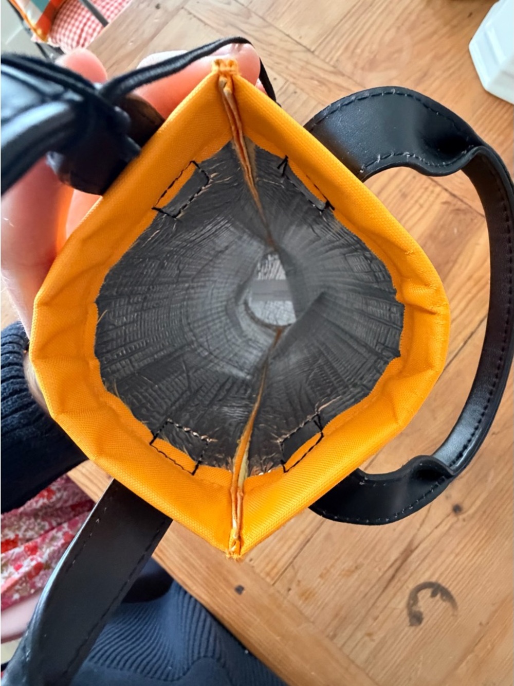 Veuve Clicquot insulated tote bag - Picture 3 of 4